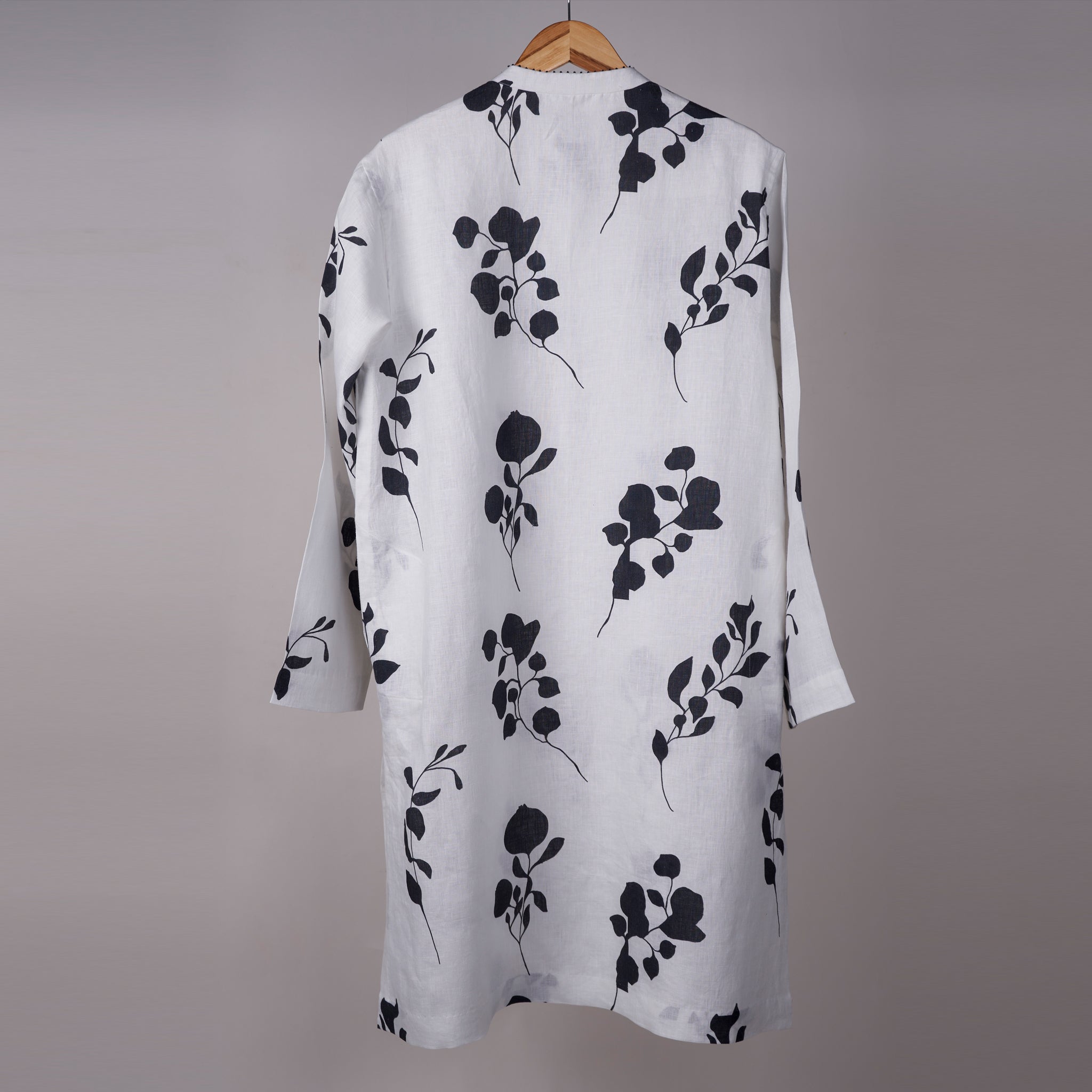 White and Black Printed Kurta In Linen